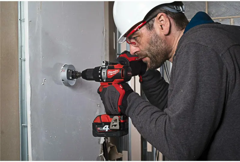 Aku příklepová vrtačka Milwaukee M18 BLPD2-501B, aku M18 B5 + M12-18 C + taška, 4933500775